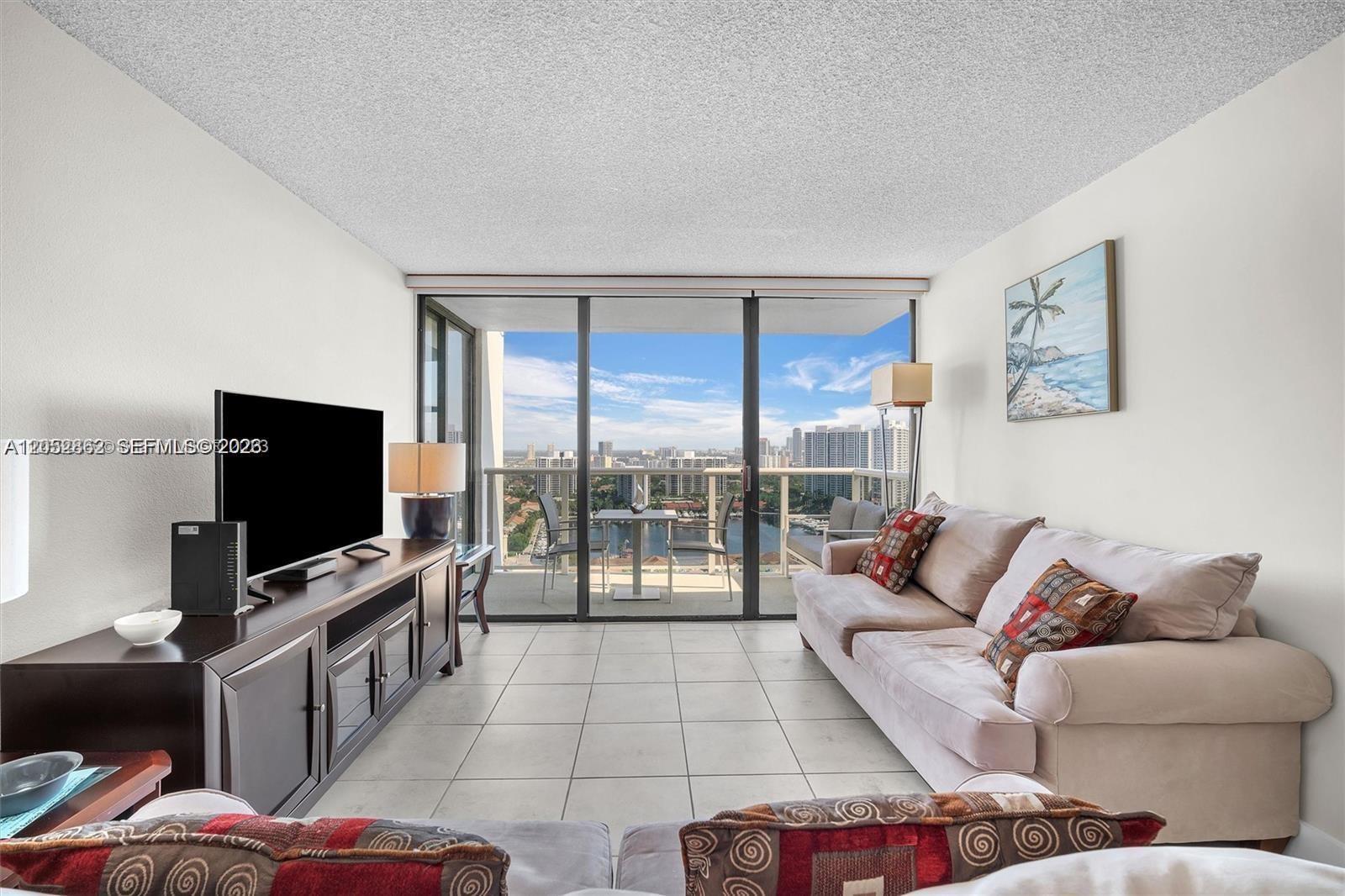 3625 N Country Club Dr, Aventura FL 33180 photo 2