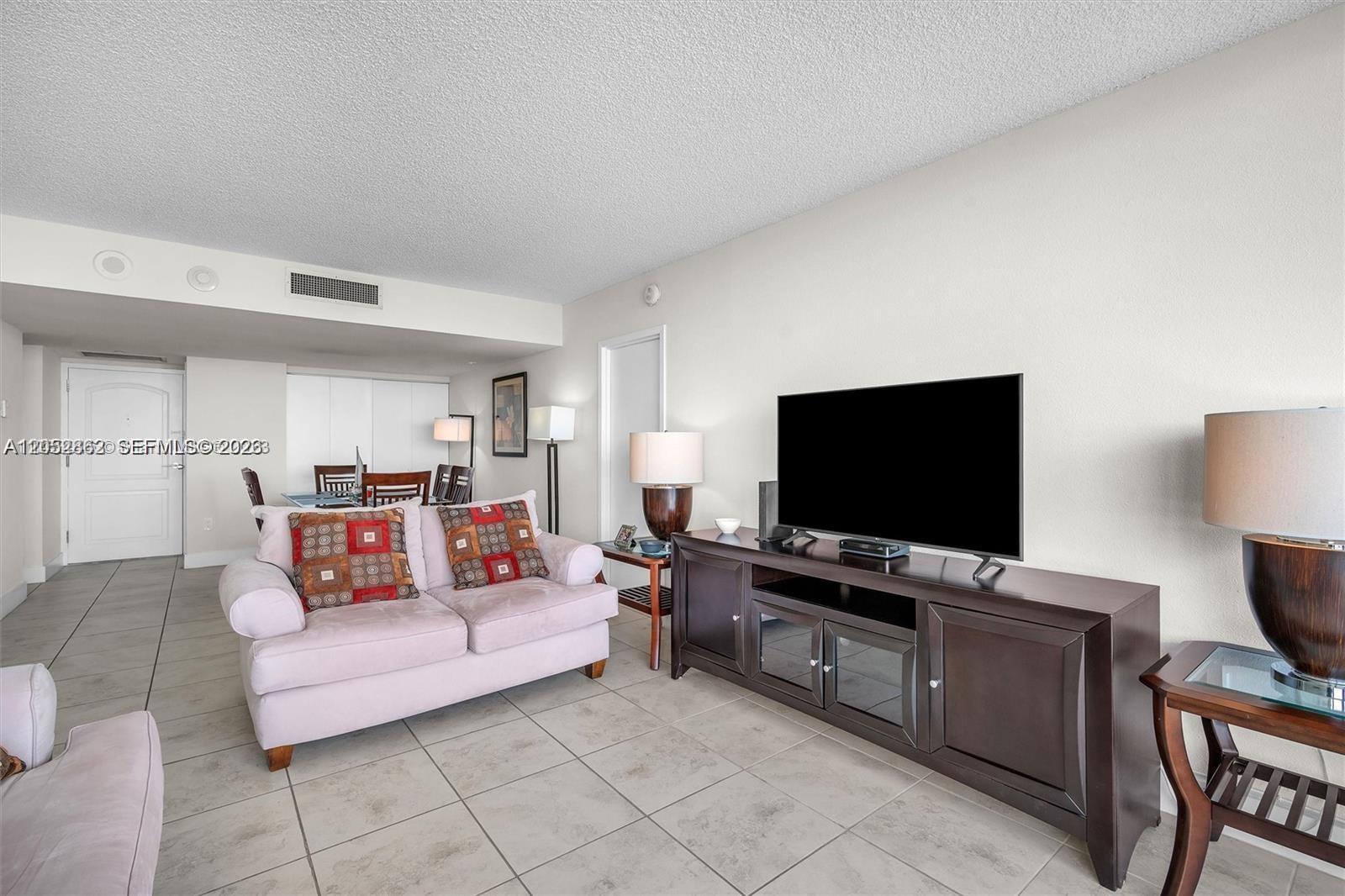 3625 N Country Club Dr, Aventura FL 33180 photo 3