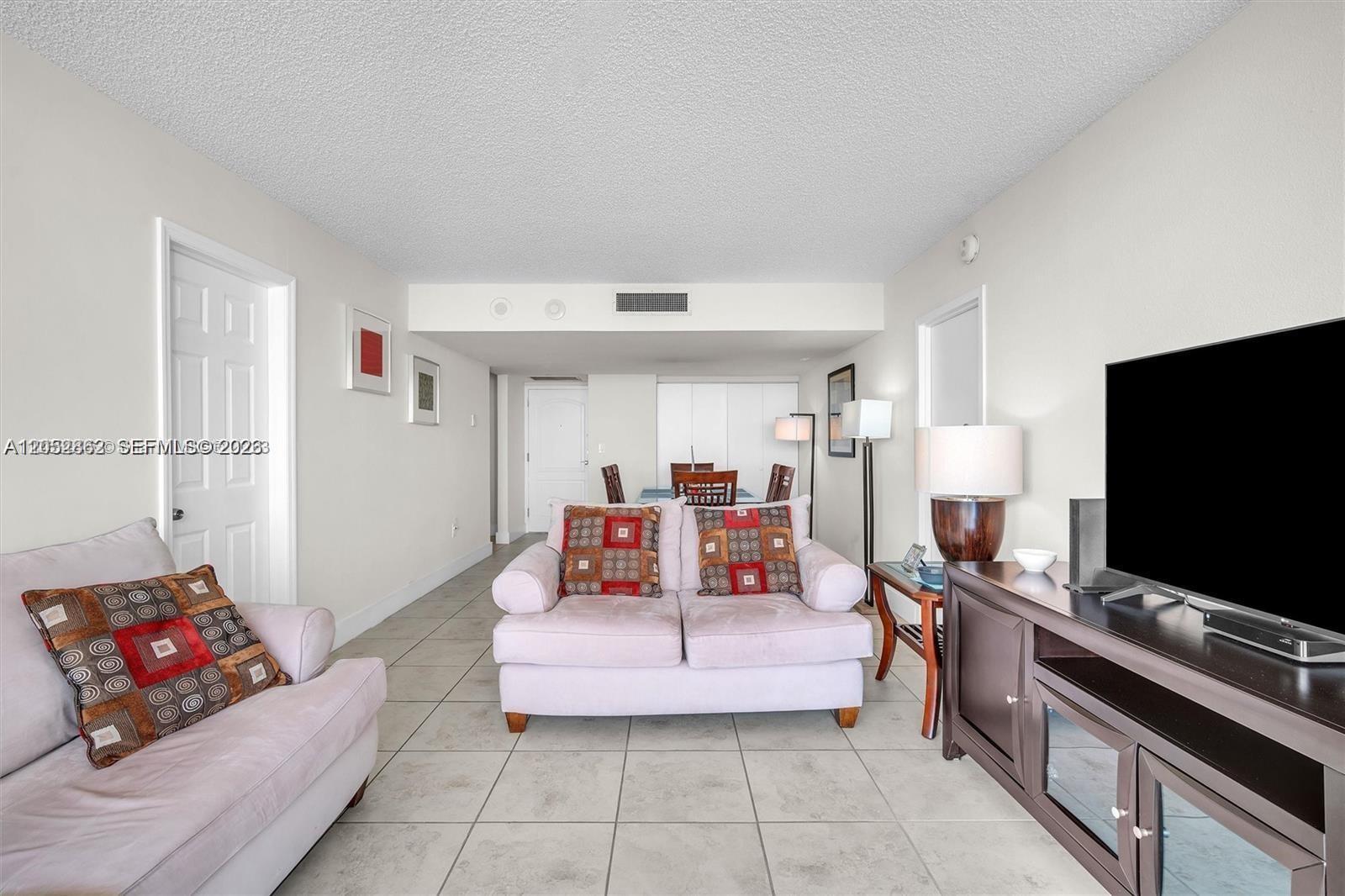 3625 N Country Club Dr, Aventura FL 33180 photo 4