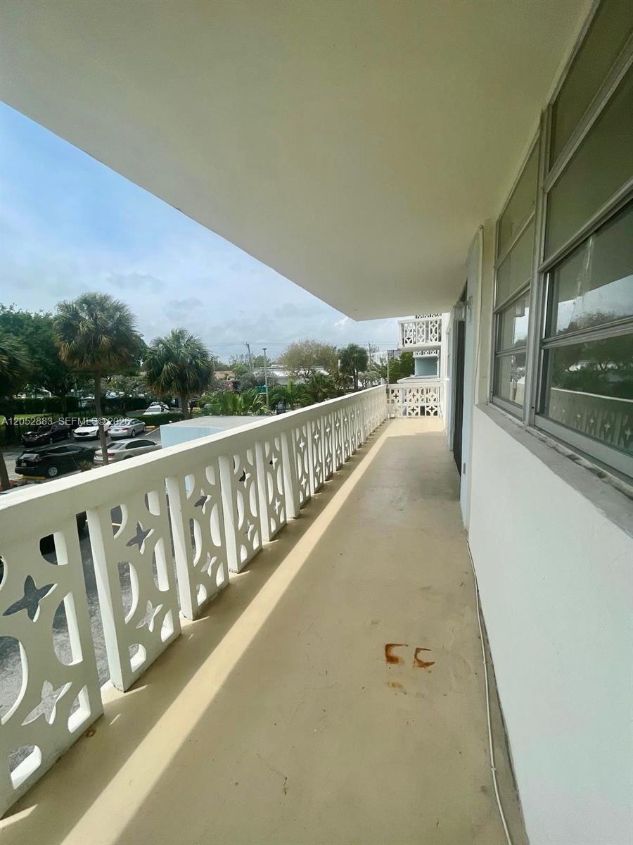 13155 Ixora Ct # 201, North Miami FL 33181 photo 3