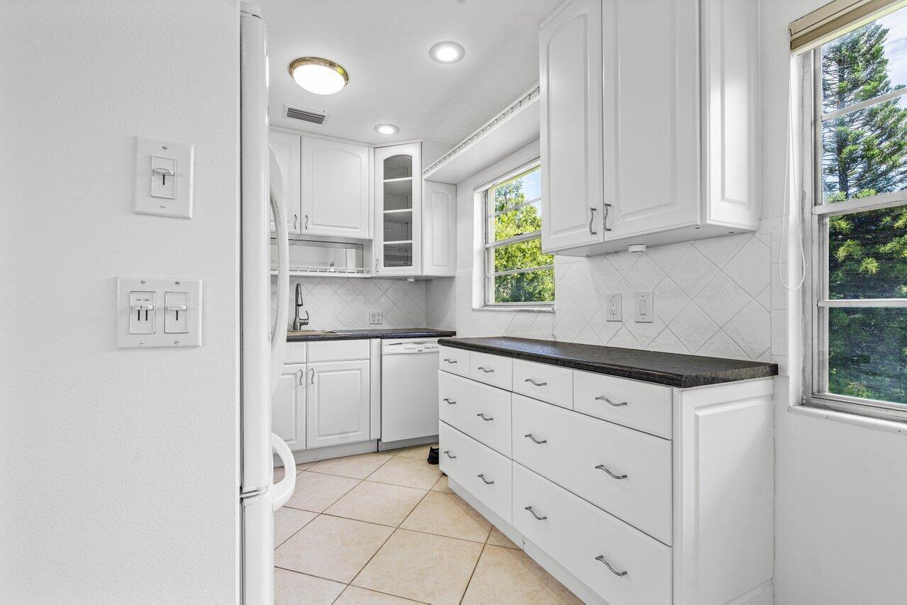74 MANSFIELD B, Boca Raton FL 33434 photo 4