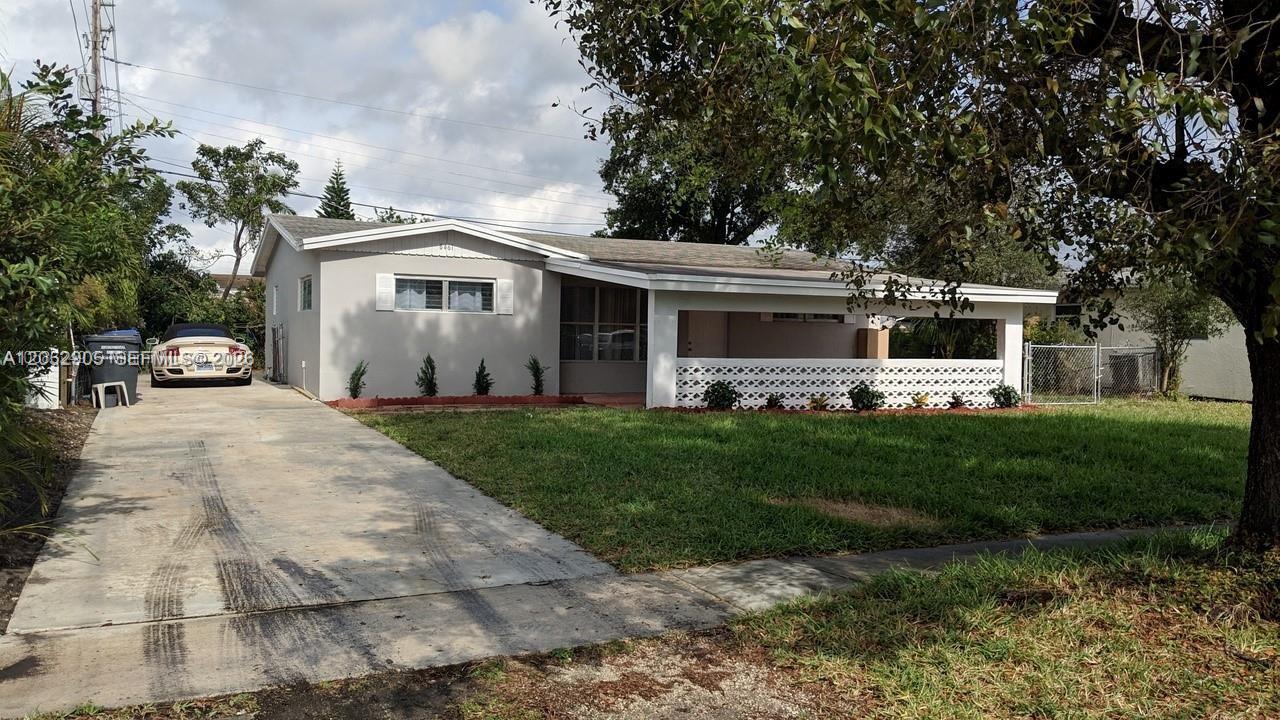 6461 Evans St, Hollywood FL 33024 photo 2