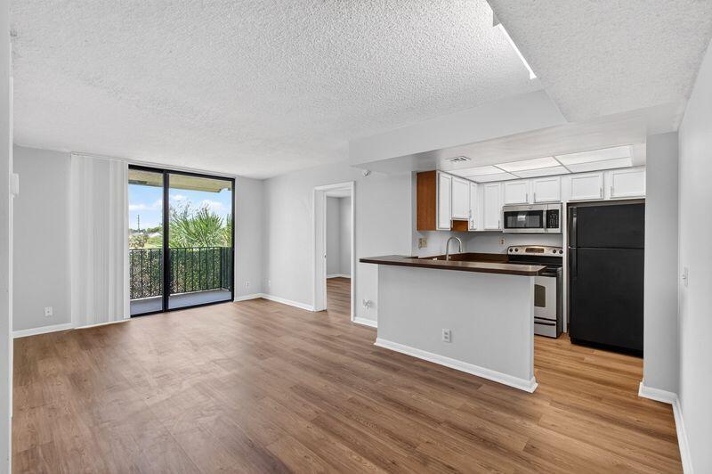 760 Executive Center Drive # 32, West Palm Beach FL 33401 photo 4