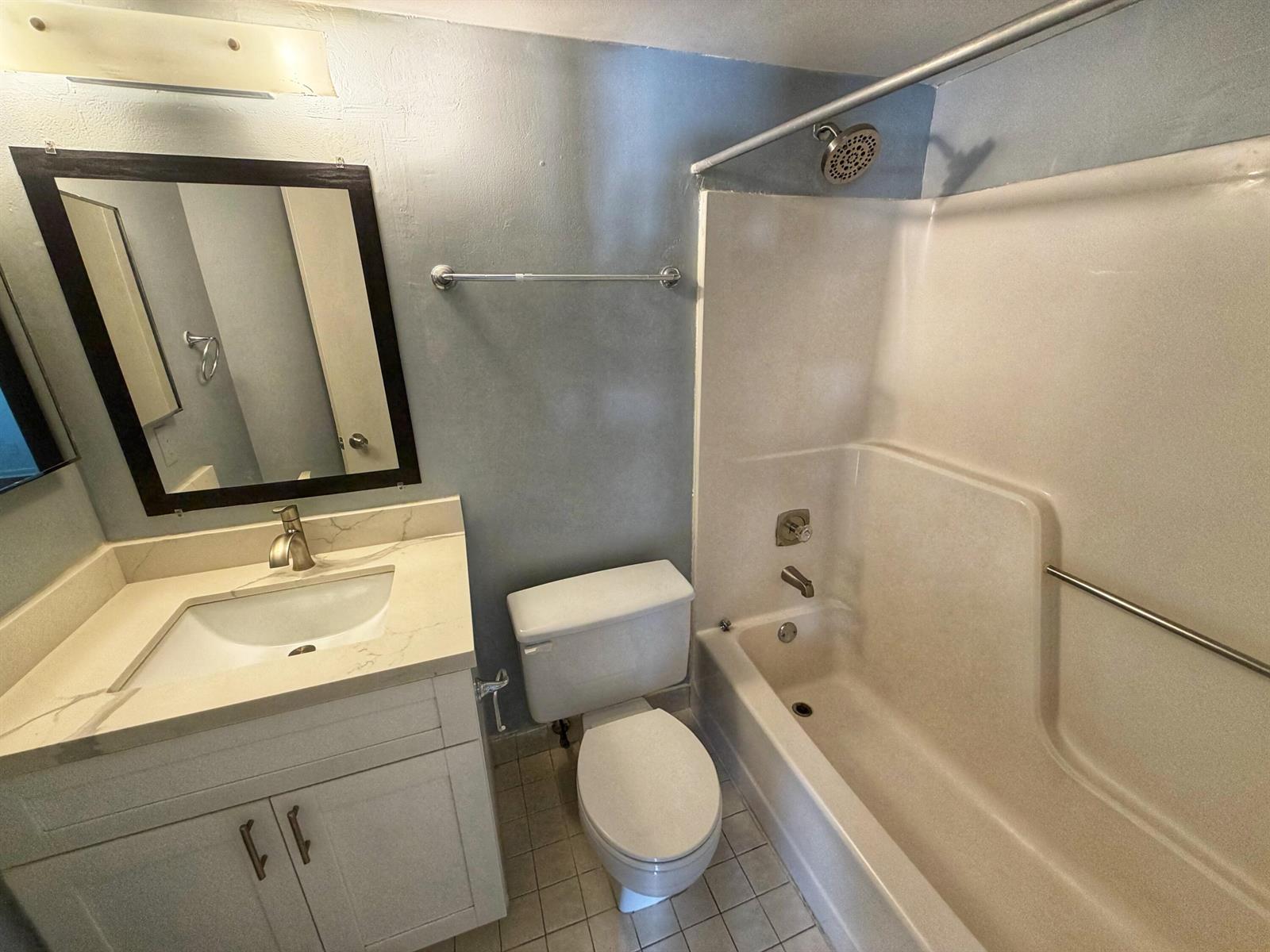 3652 N UNIVERSITY Drive # 3, Coral Springs FL 33065 photo 2
