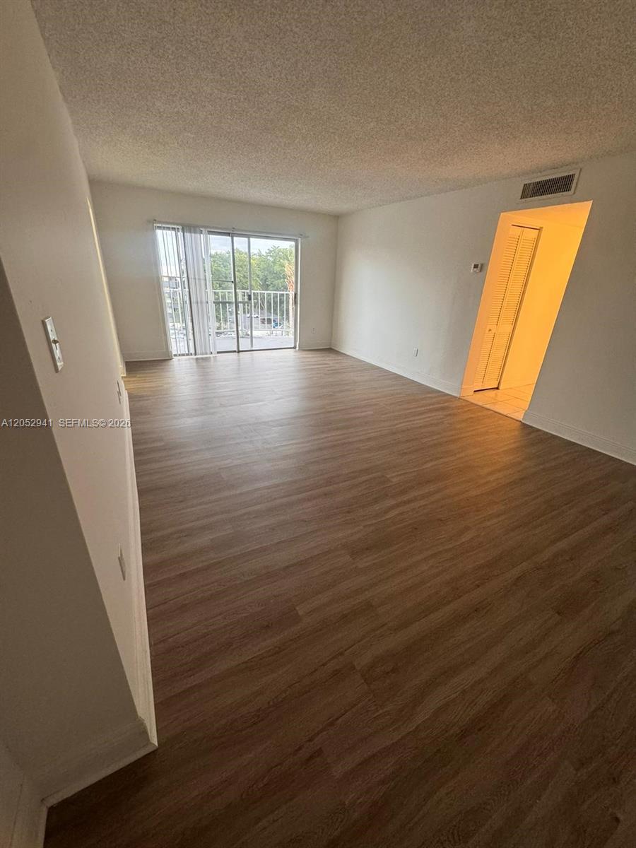 488 NW 165th St Rd # 616, Miami FL 33169 photo 2