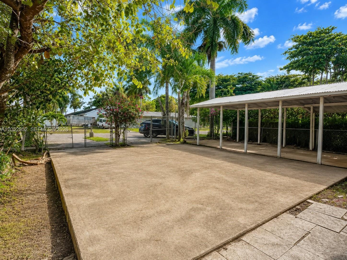 821 SW 2nd St, Florida City FL 33034 photo 4