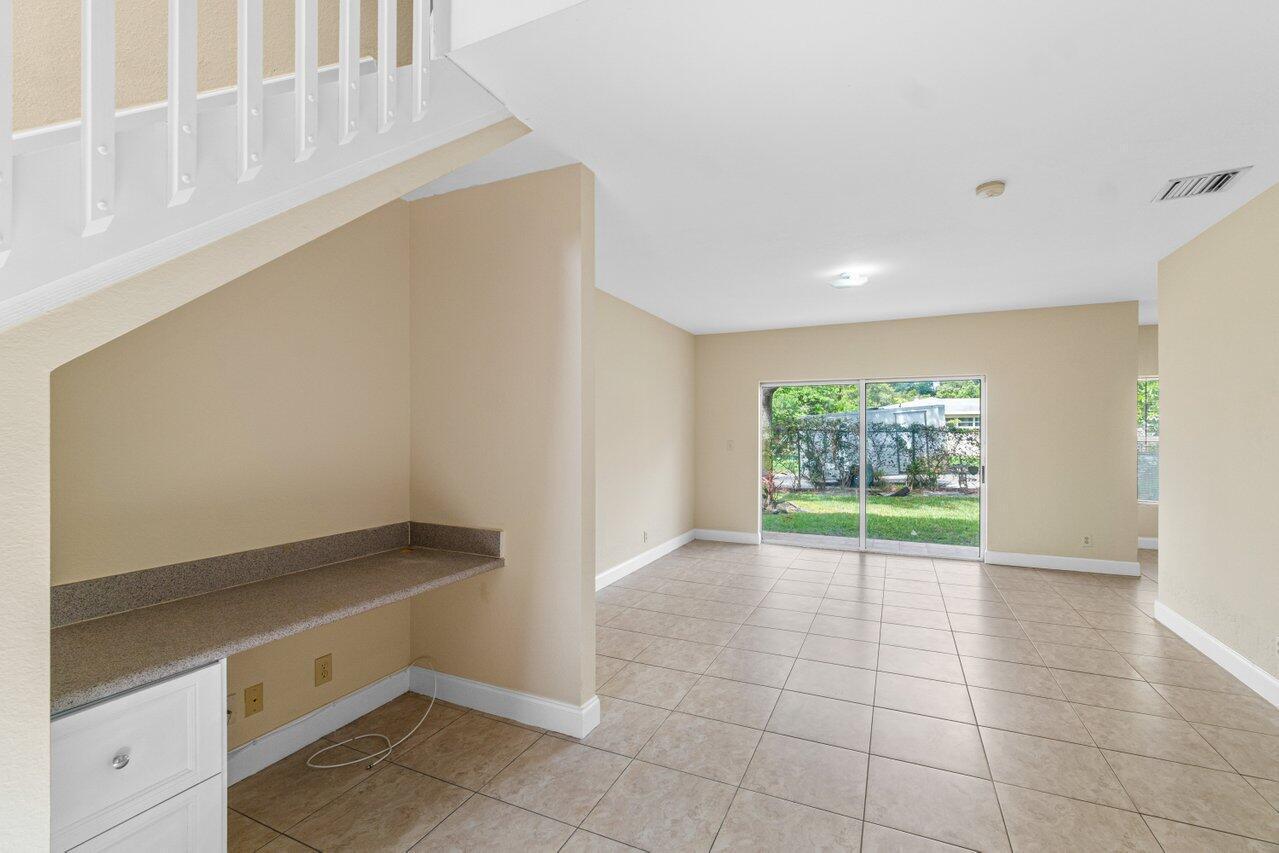 809 TALIA Circle E # 809, FL 33461 photo 4