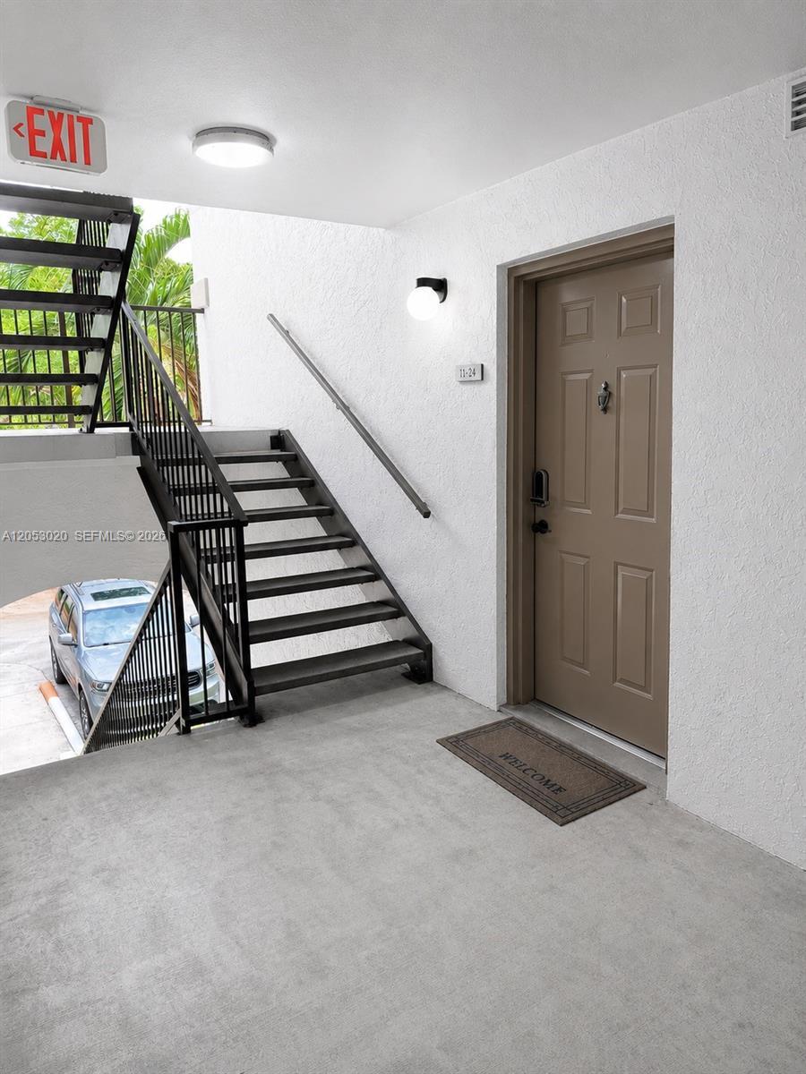 530 S Park Rd # 11, Hollywood FL 33021 photo 2