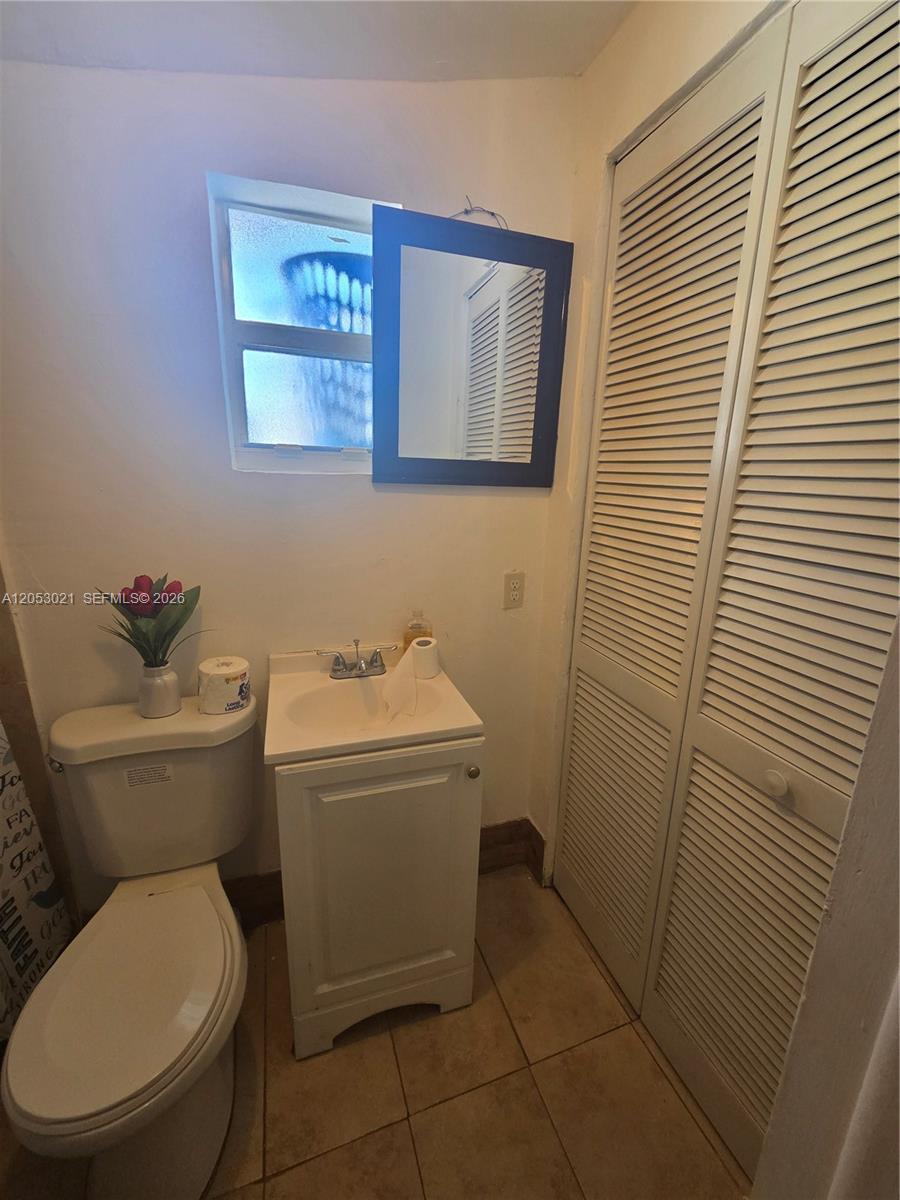 19631 NE 12th Ct, Miami FL 33179 photo 3