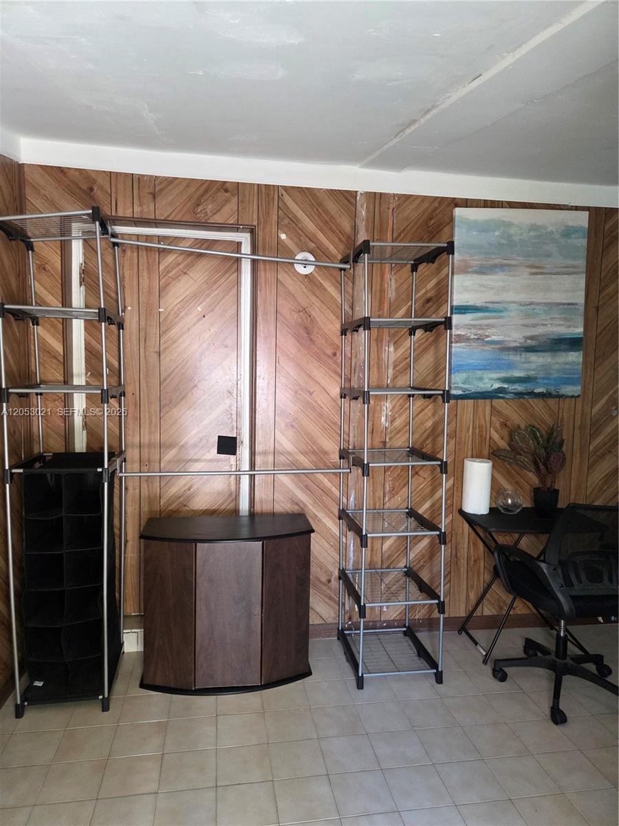19631 NE 12th Ct, Miami FL 33179 photo 5