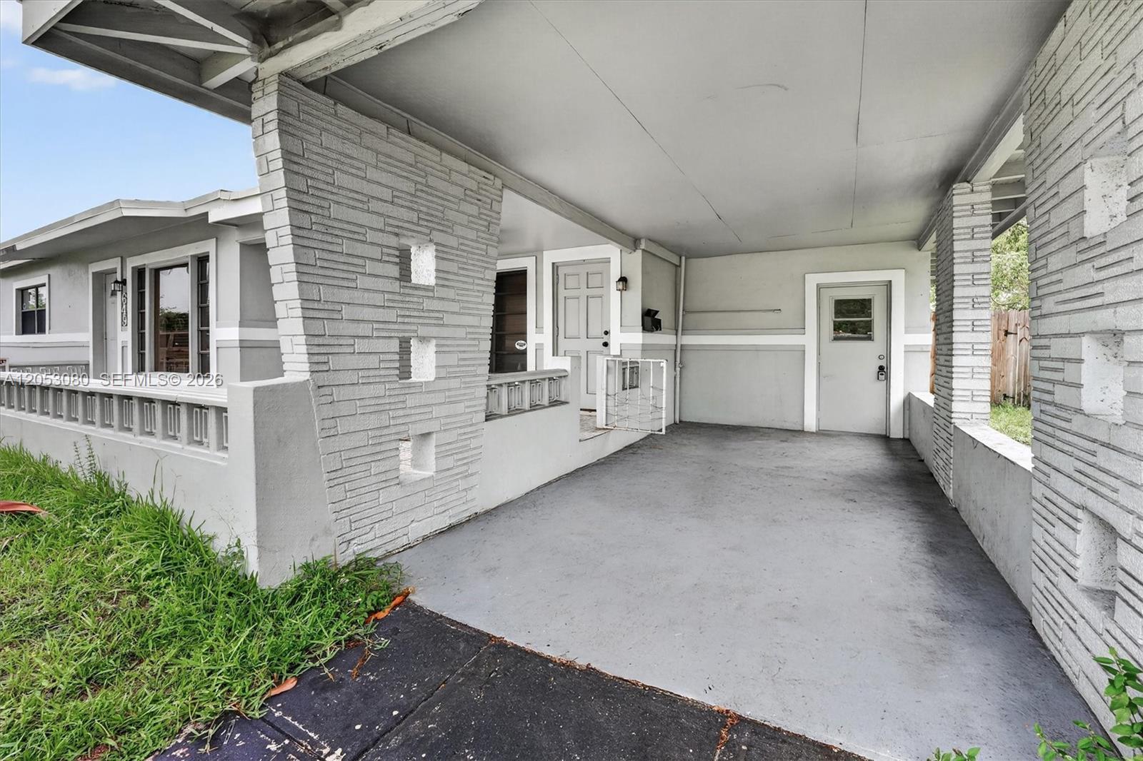 649 W Evanston Cir, Fort Lauderdale FL 33312 photo 4