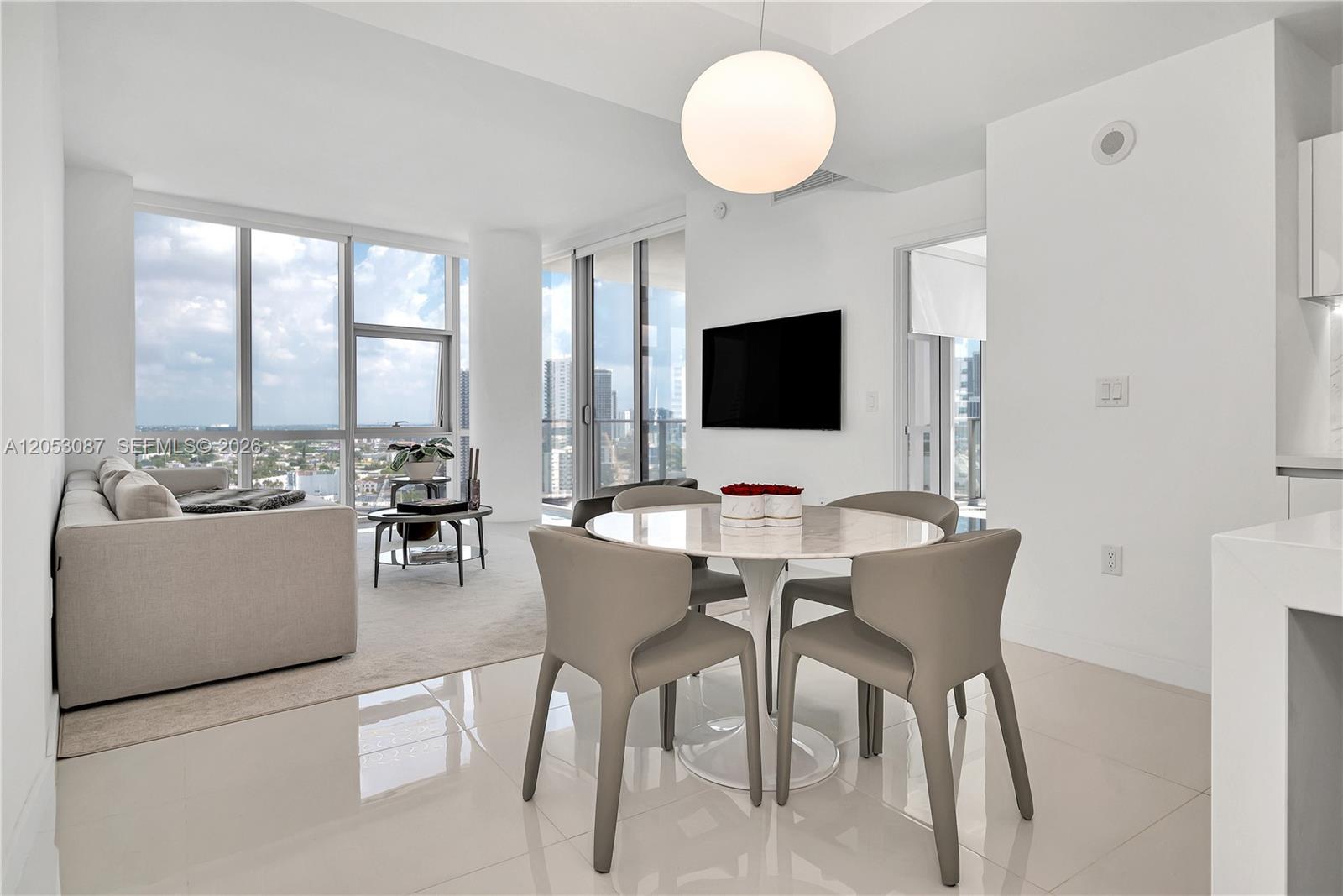 851 NE 1st Ave # 1701, Miami FL 33132 photo 3