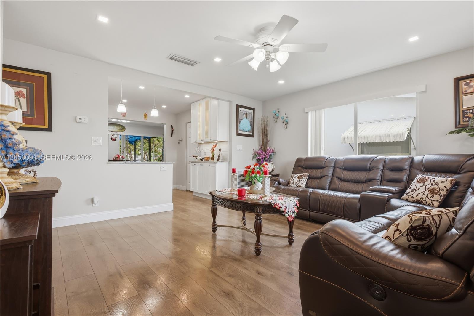 1465 NW 68th Ter, Margate FL 33063 photo 3