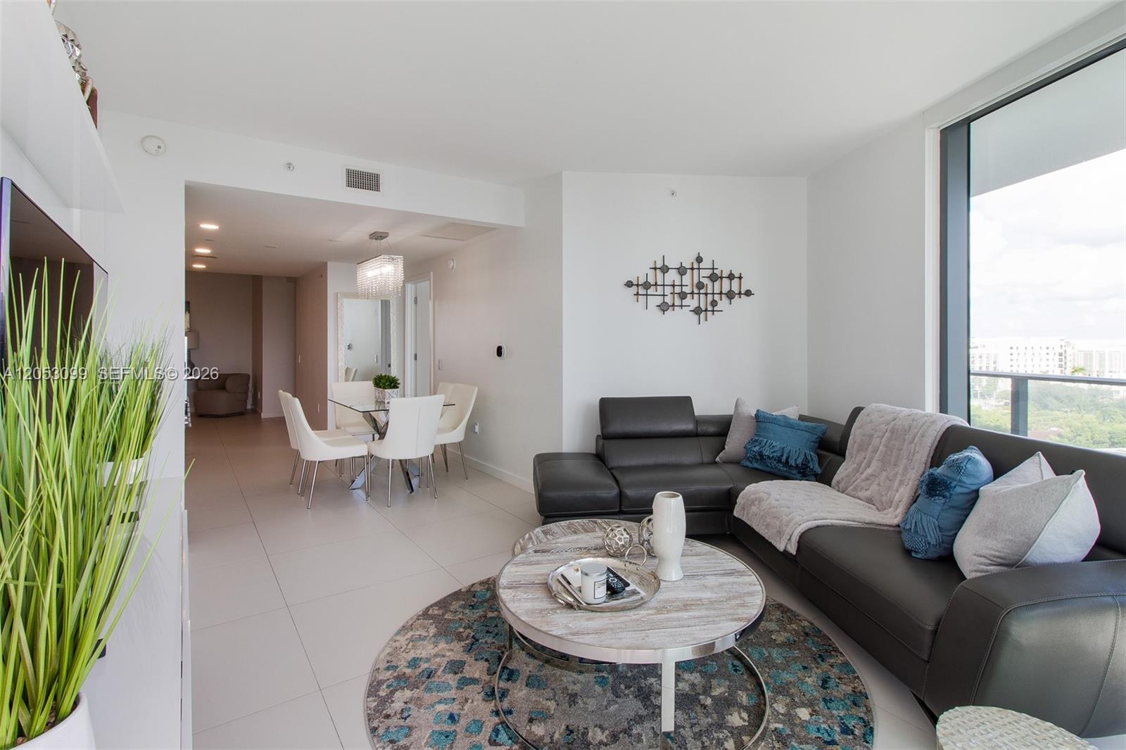 501 NE 31st St # 701, Miami FL 33137 photo 2