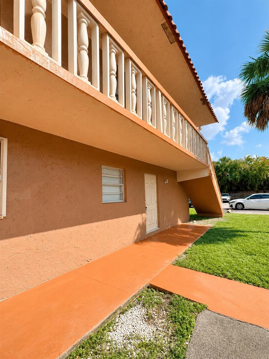 7830 NW 33rd Street, Hollywood FL 33024