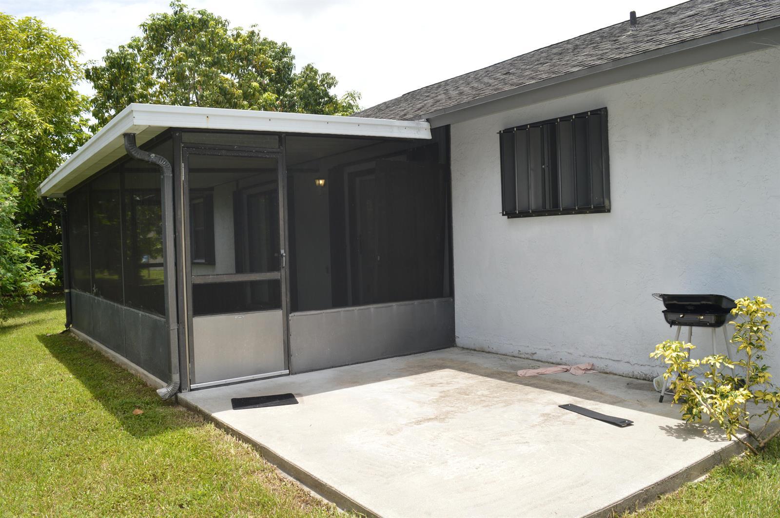 9194 NW 49TH Court, Sunrise FL 33351 photo 4