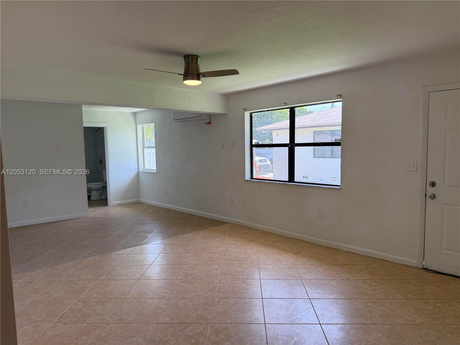 2120-2122 Thomas St # 2122, Hollywood FL 33020 photo 2