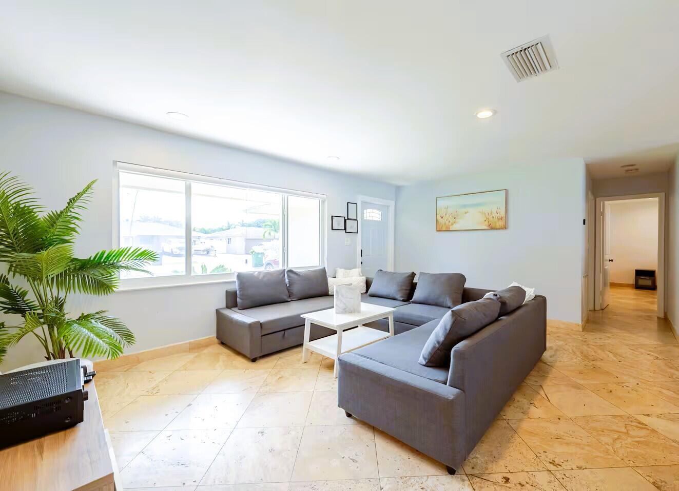6741 NW 26TH Way, Fort Lauderdale FL 33309 photo 3
