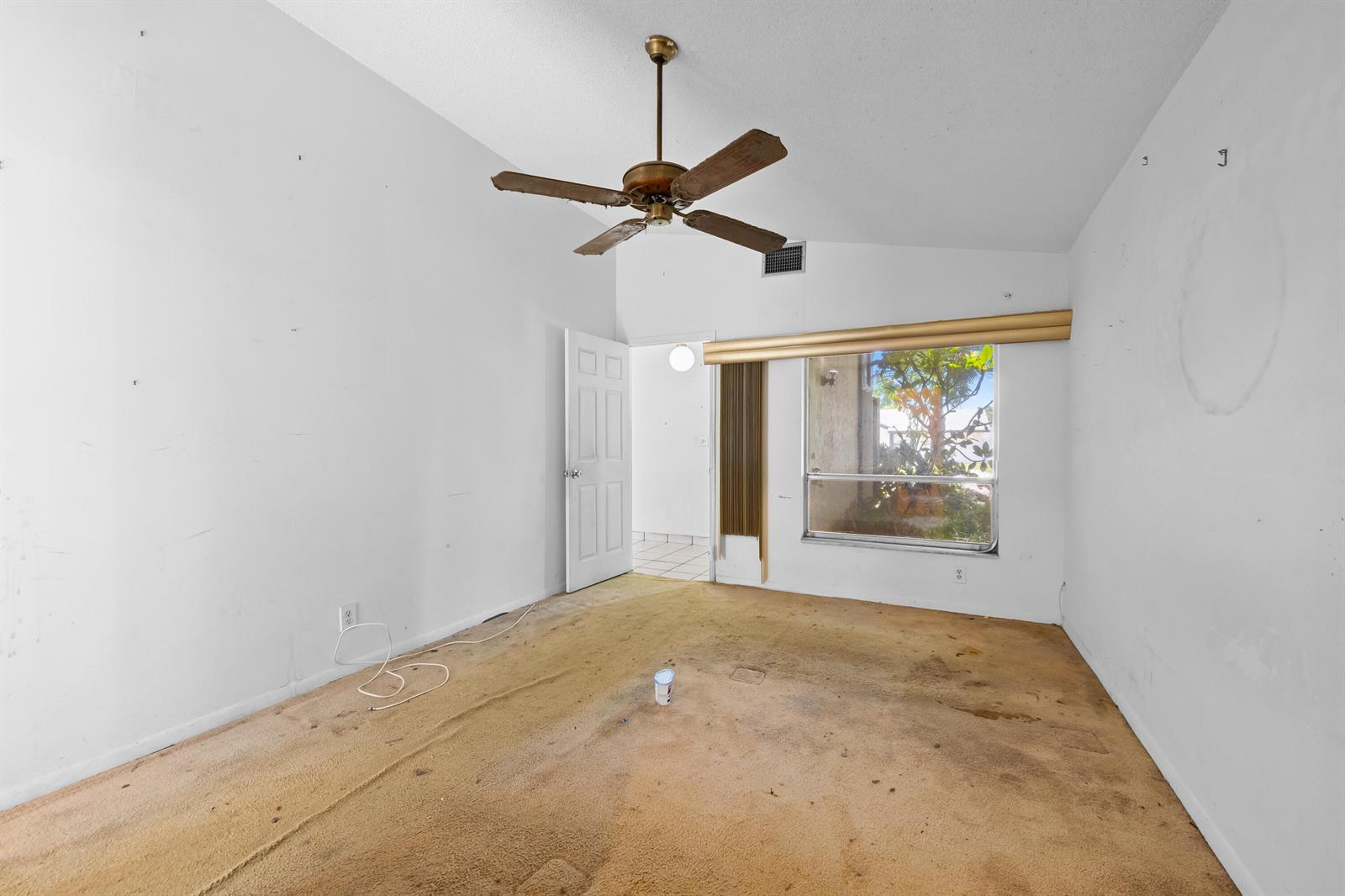 8210 SW 4TH Place, North Lauderdale FL 33068 photo 4