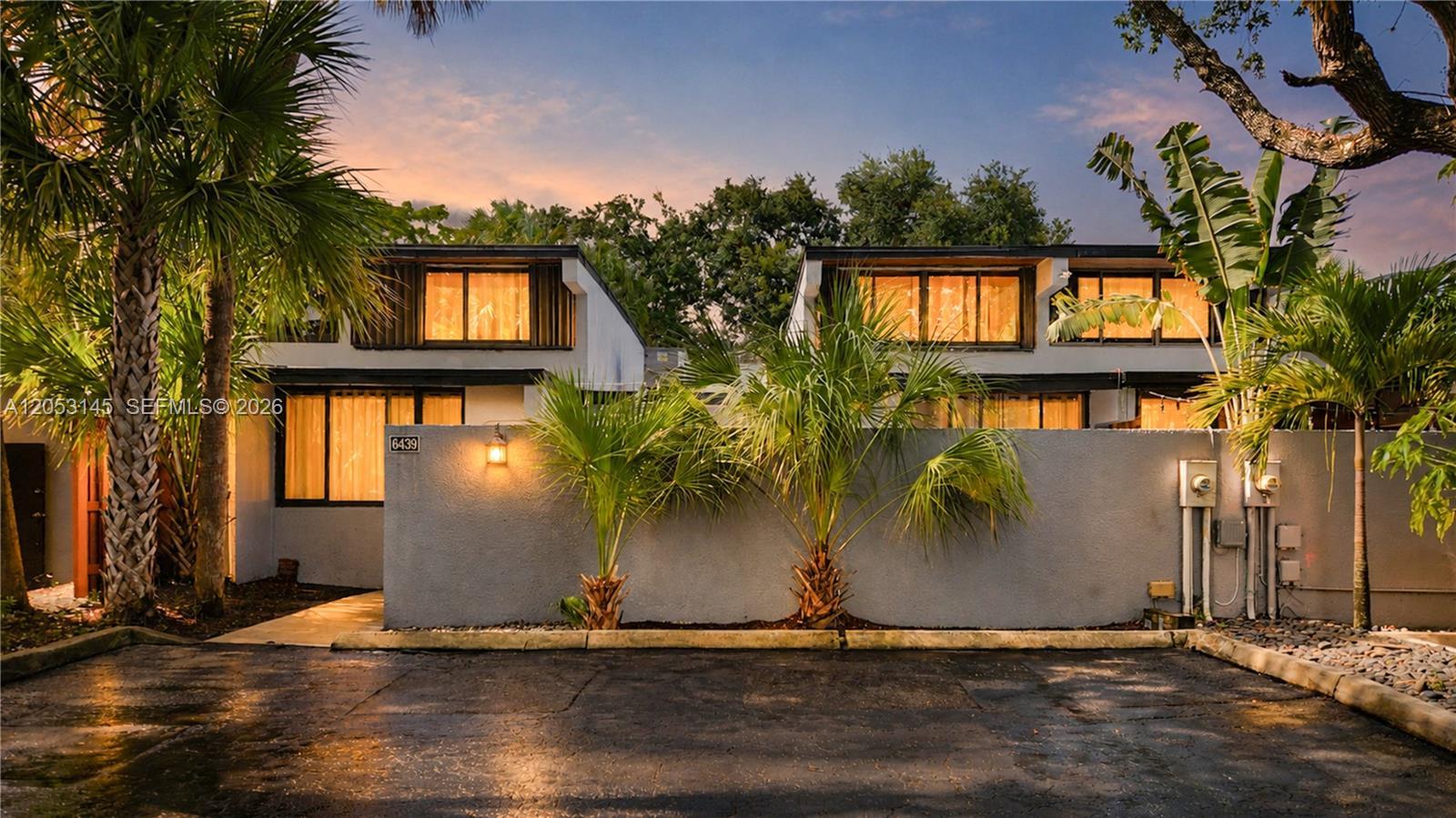 6439 Lemon Tree Ln, Miami Lakes FL 33014
