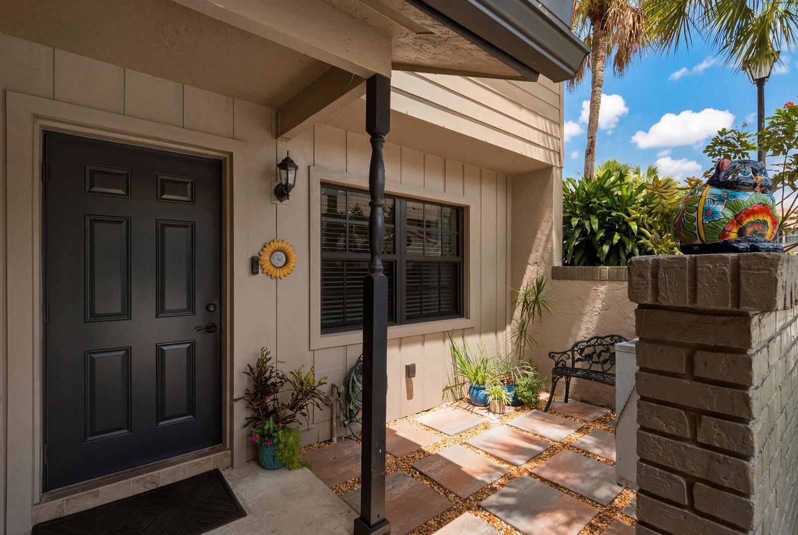9014 Vineyard Lake Drive, Plantation FL 33324 photo 2