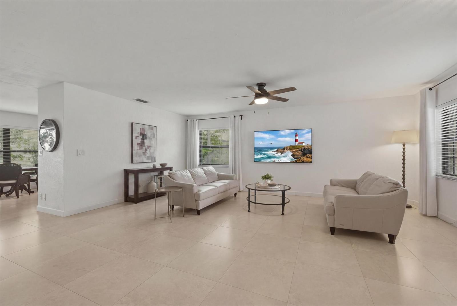 9014 Vineyard Lake Drive, Plantation FL 33324 photo 5