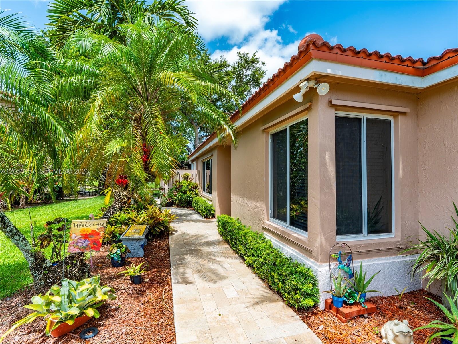 1707 SW 109th Ter, Davie FL 33324 photo 4