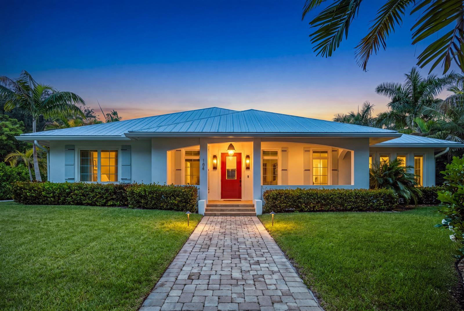 104 HILLCREST Drive, Sewalls Point FL 34996 photo 4