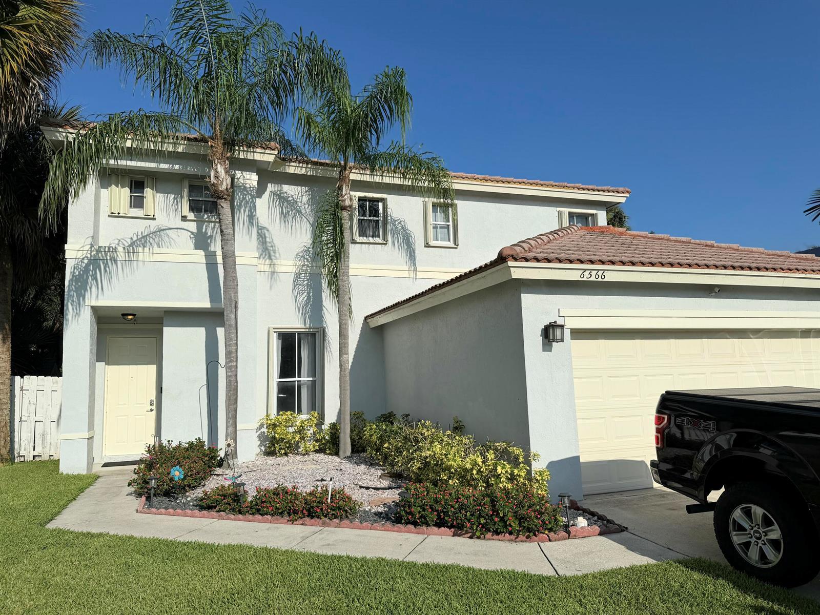 6566 Spring Meadow Drive, FL 33413 photo 2