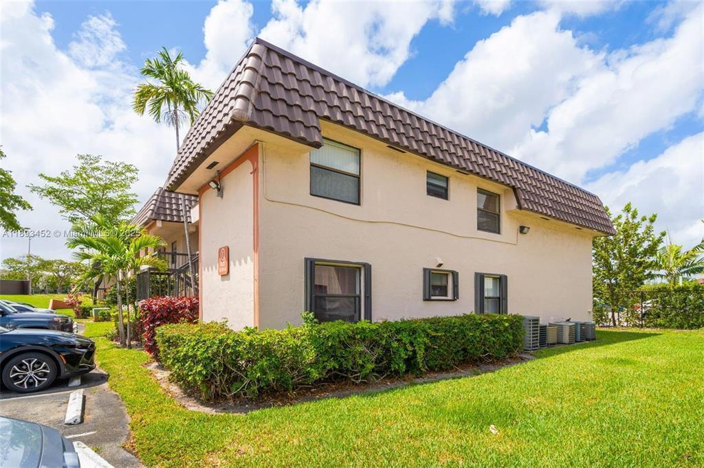 870 NE 207TH Terrace # 9, Miami FL 33179 photo 4