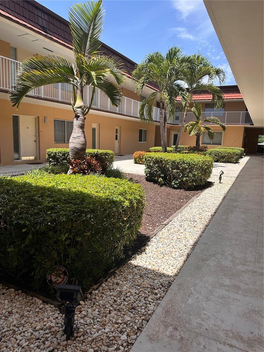 5325 SW 77th Ct # 107F, Miami FL 33155