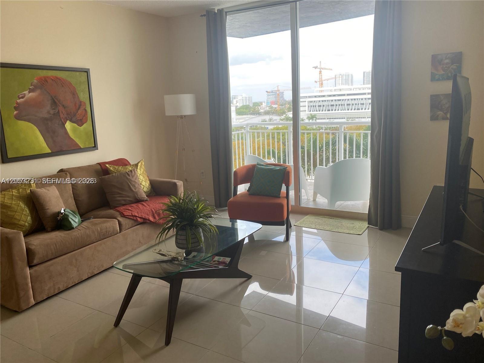 275 NE 18th St # 809, Miami FL 33132 photo 2