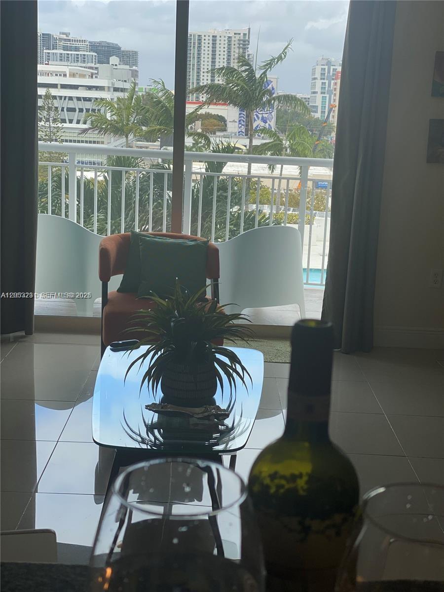 275 NE 18th St # 809, Miami FL 33132 photo 4