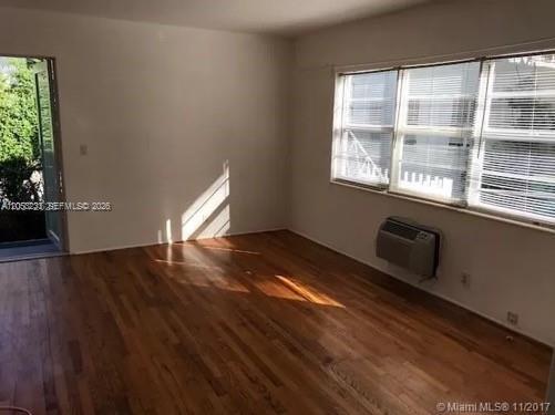 1235 Euclid Ave # 8, Miami Beach FL 33139 photo 2