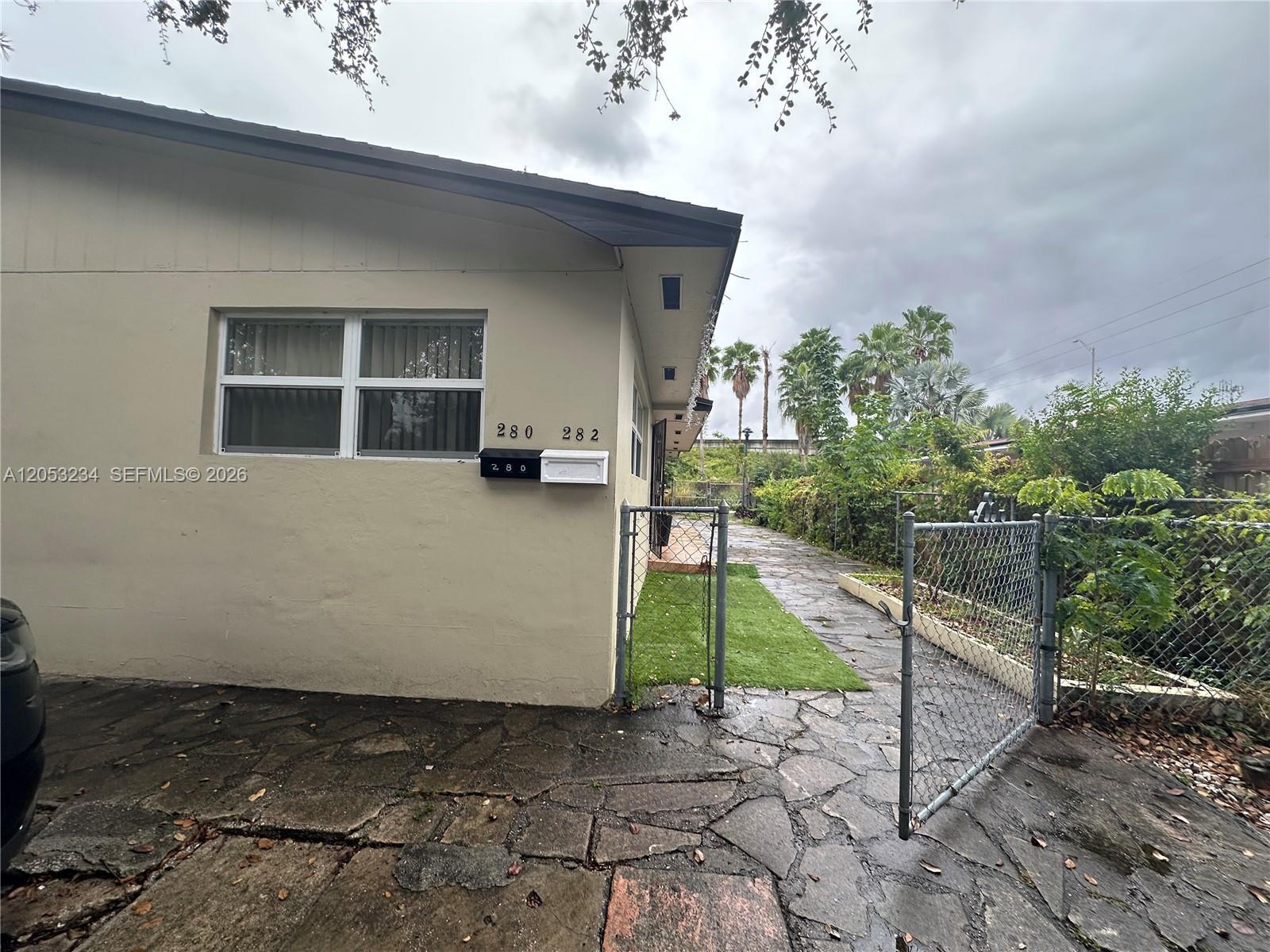 280 NW 39th St, Miami FL 33127 photo 3