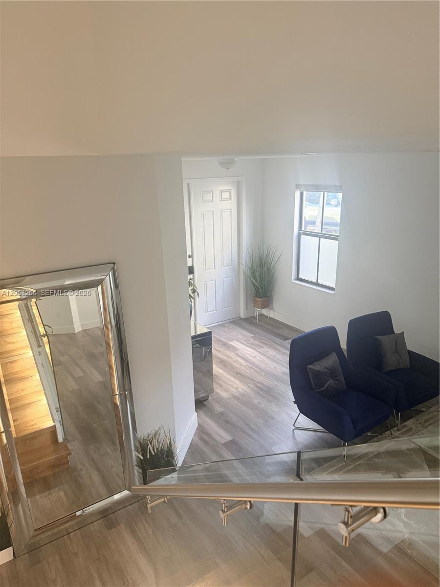 10057 NW 88th Ter, Doral FL 33178 photo 2