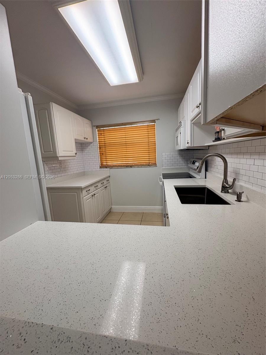 220 W Park Dr # 3, Miami FL 33172 photo 5