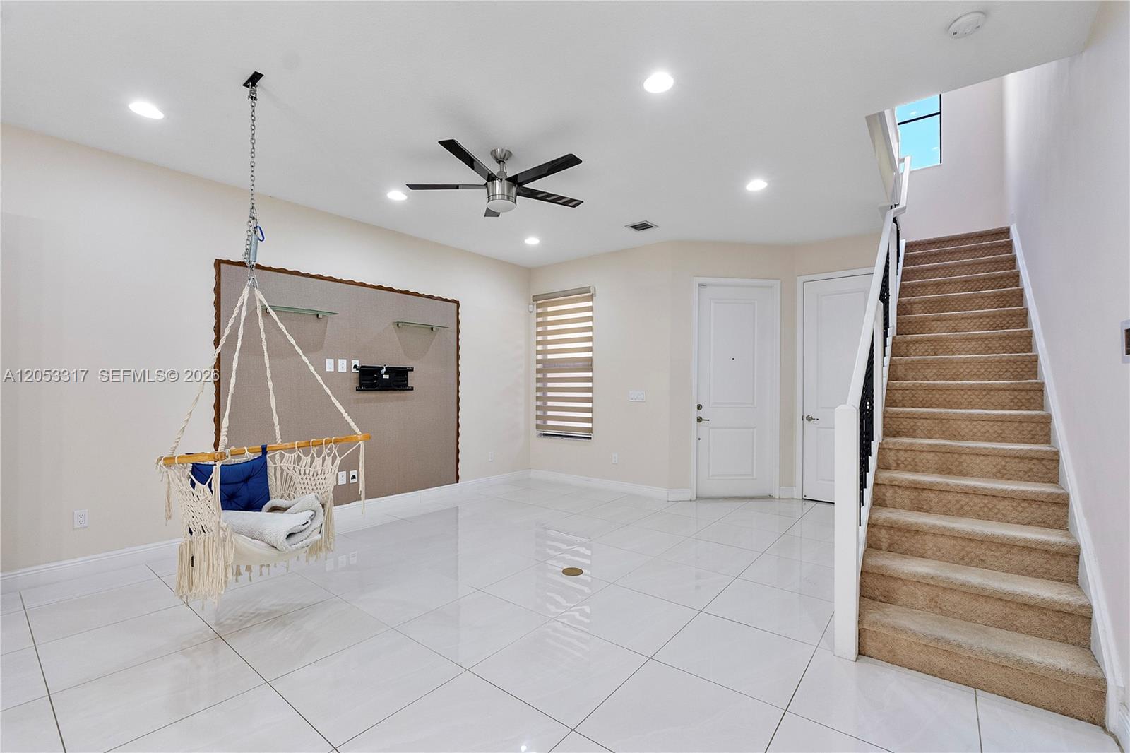 20914 NW 1st Dr, Pembroke Pines FL 33029 photo 2