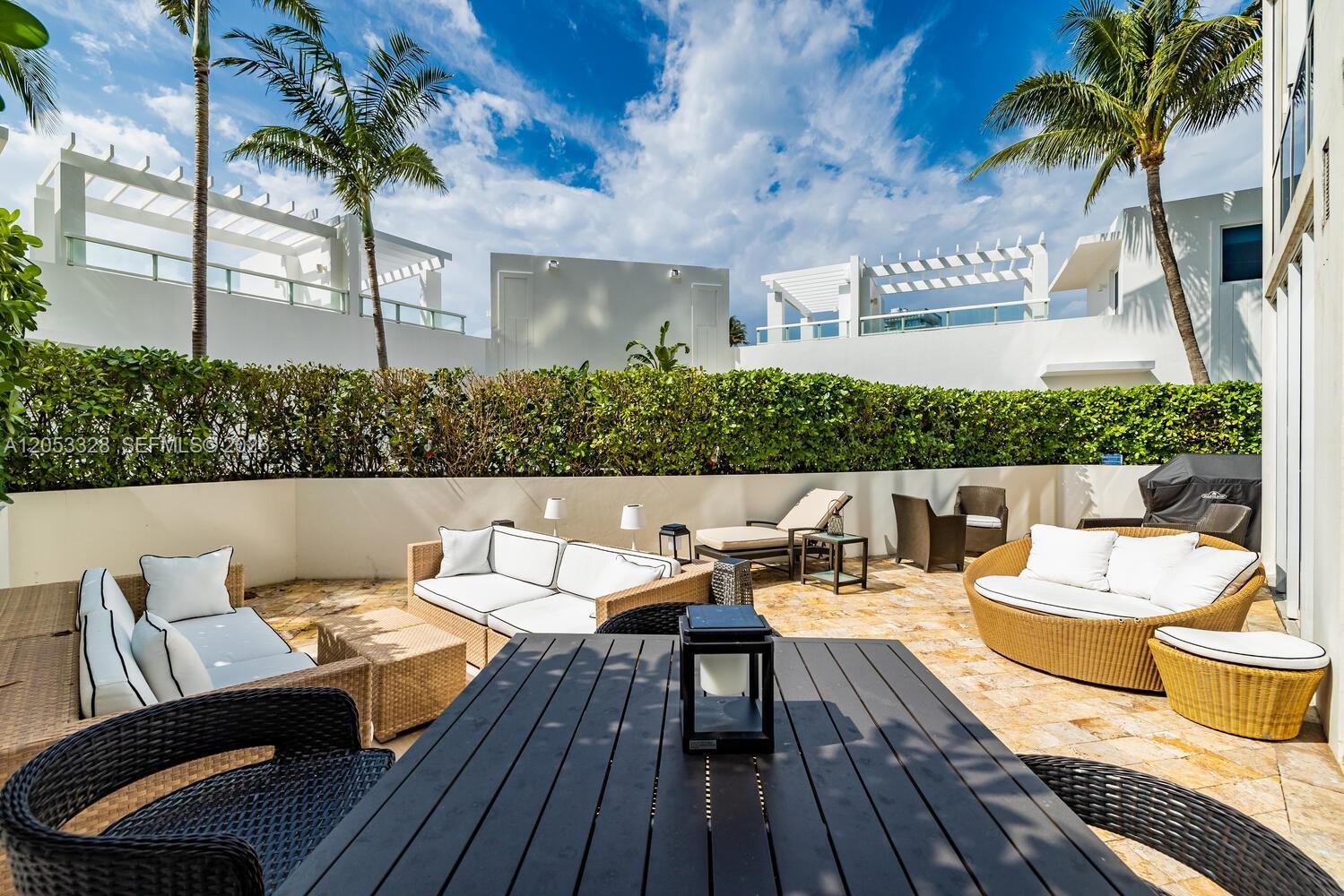 50 S Pointe Dr # 510, Miami Beach FL 33139 photo 2