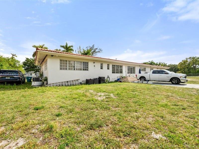 1895 NW 175th St, Miami Gardens FL 33056 photo 2
