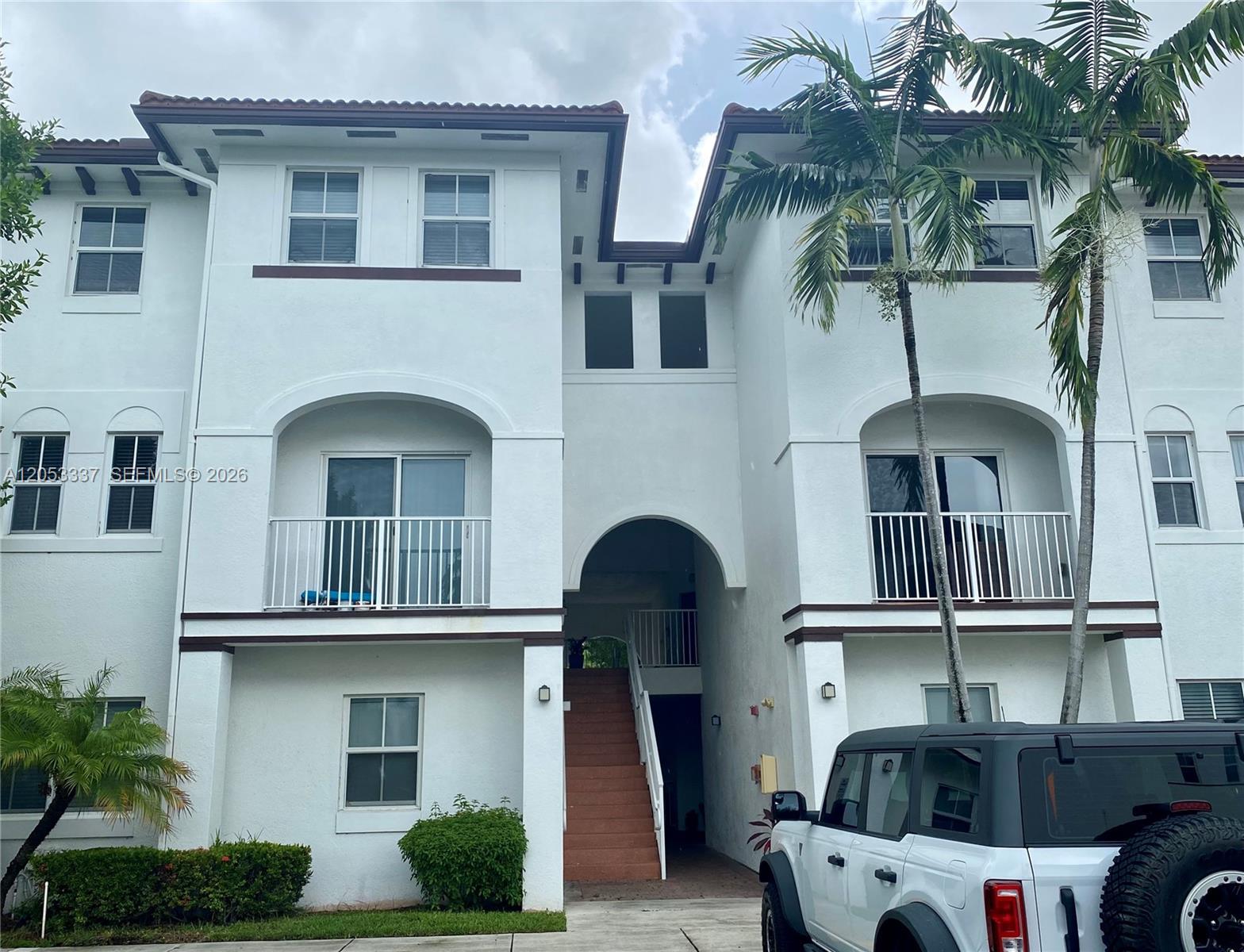 8960 NW 97th Ave # 220, Doral FL 33178