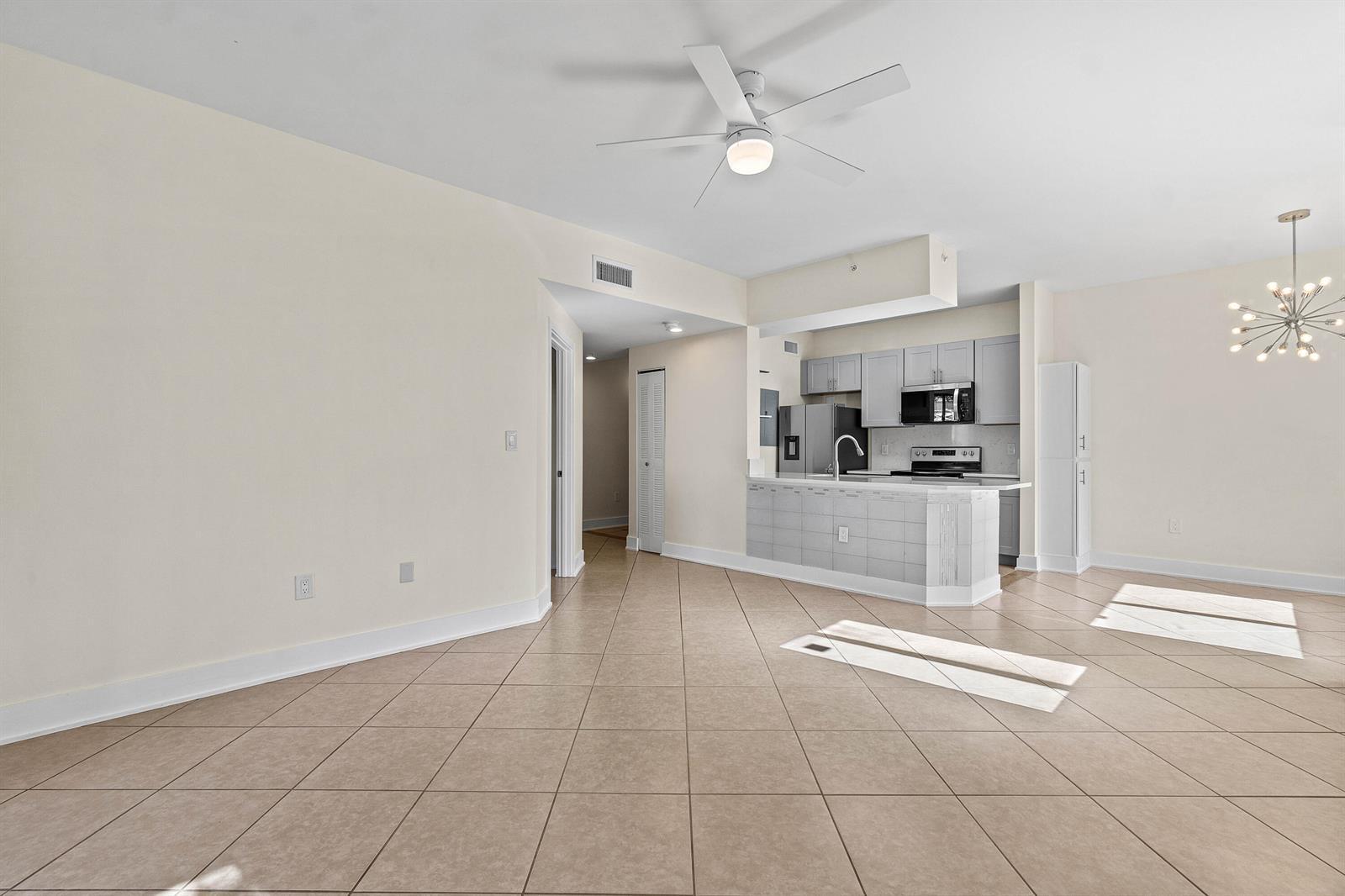 1000 Scotia Drive # 102, Hypoluxo FL 33462 photo 3