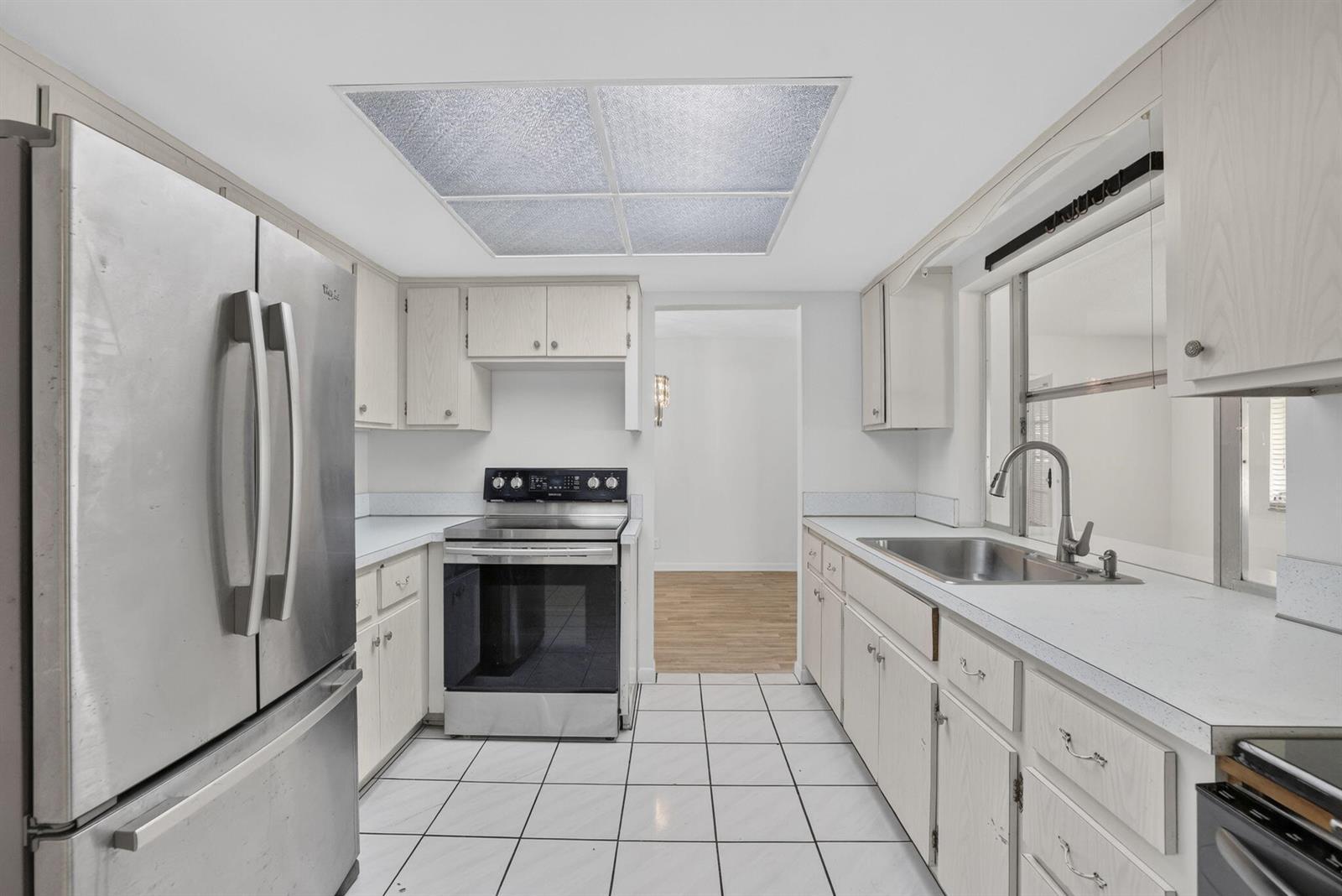 6015 NW 67TH Avenue, Tamarac FL 33321 photo 5