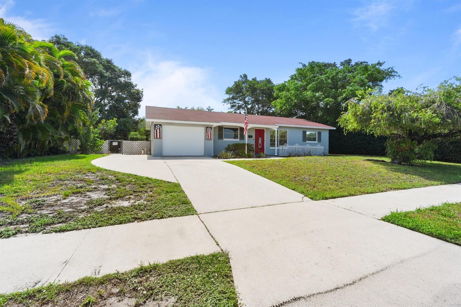 1515 CRESCENT Drive, Lake Park FL 33403 photo 3
