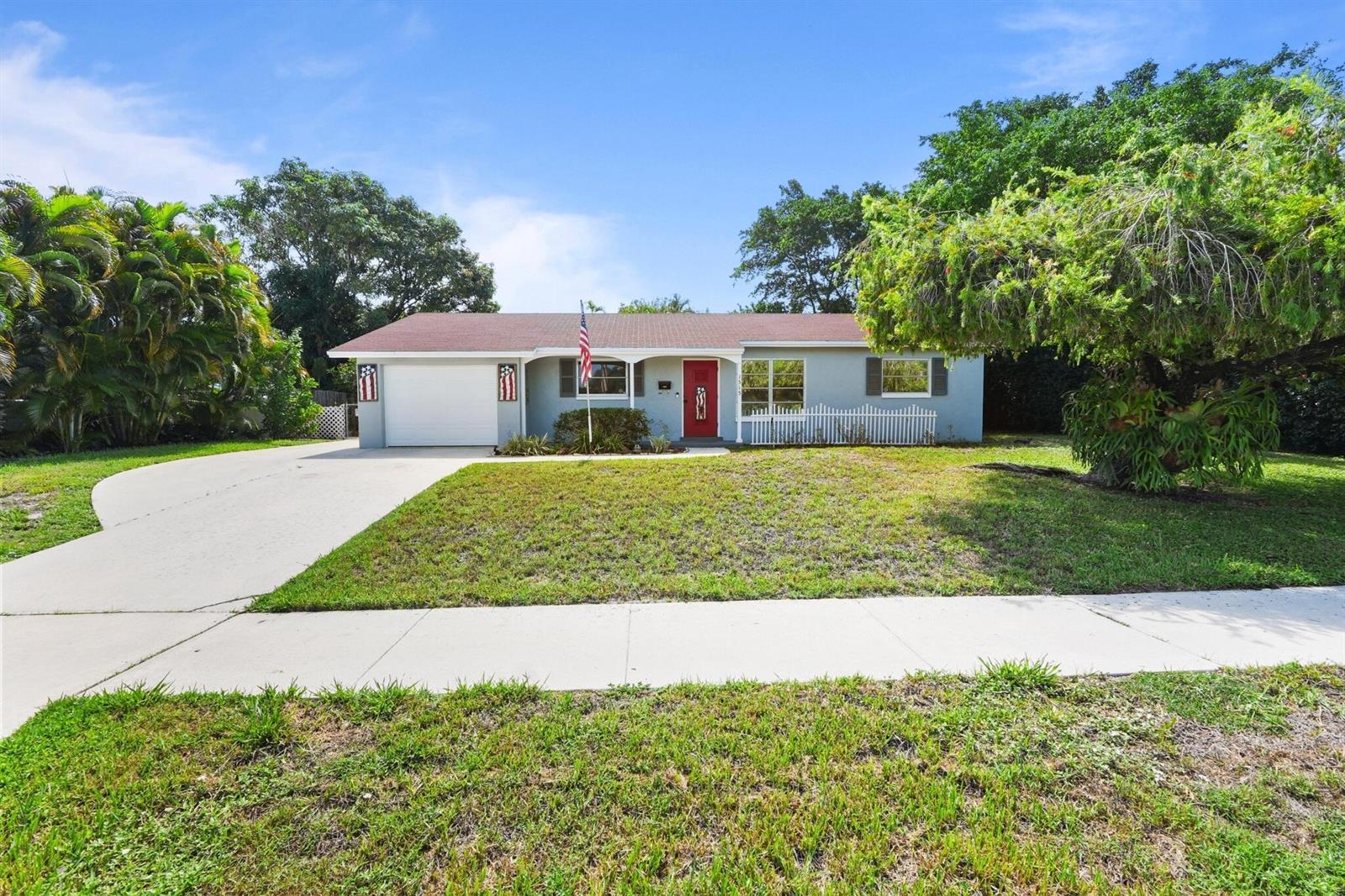 1515 CRESCENT Drive, Lake Park FL 33403