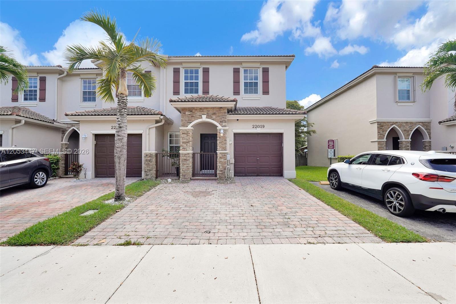 22019 SW 92nd Pl, Cutler Bay FL 33190 photo 3