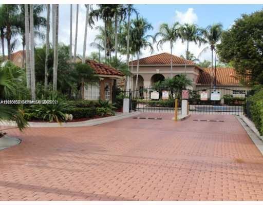 18314 NW 68th Ave # K, Hialeah FL 33015 photo 2