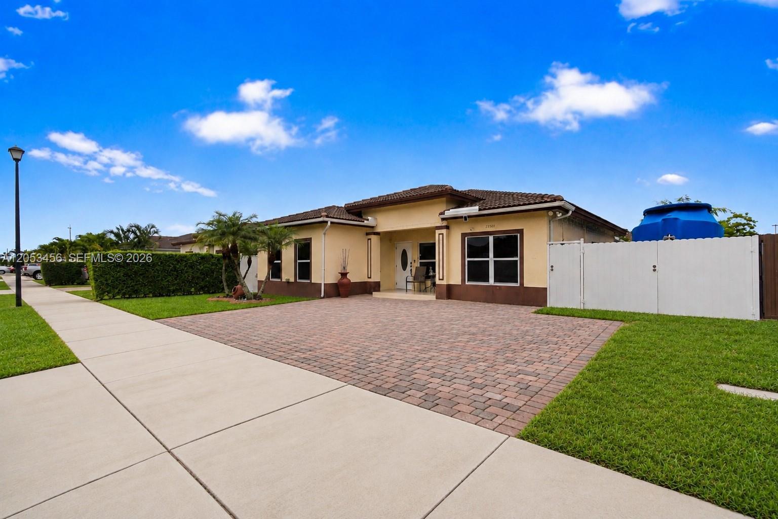 25501 SW 132nd Ave, Homestead FL 33032 photo 3