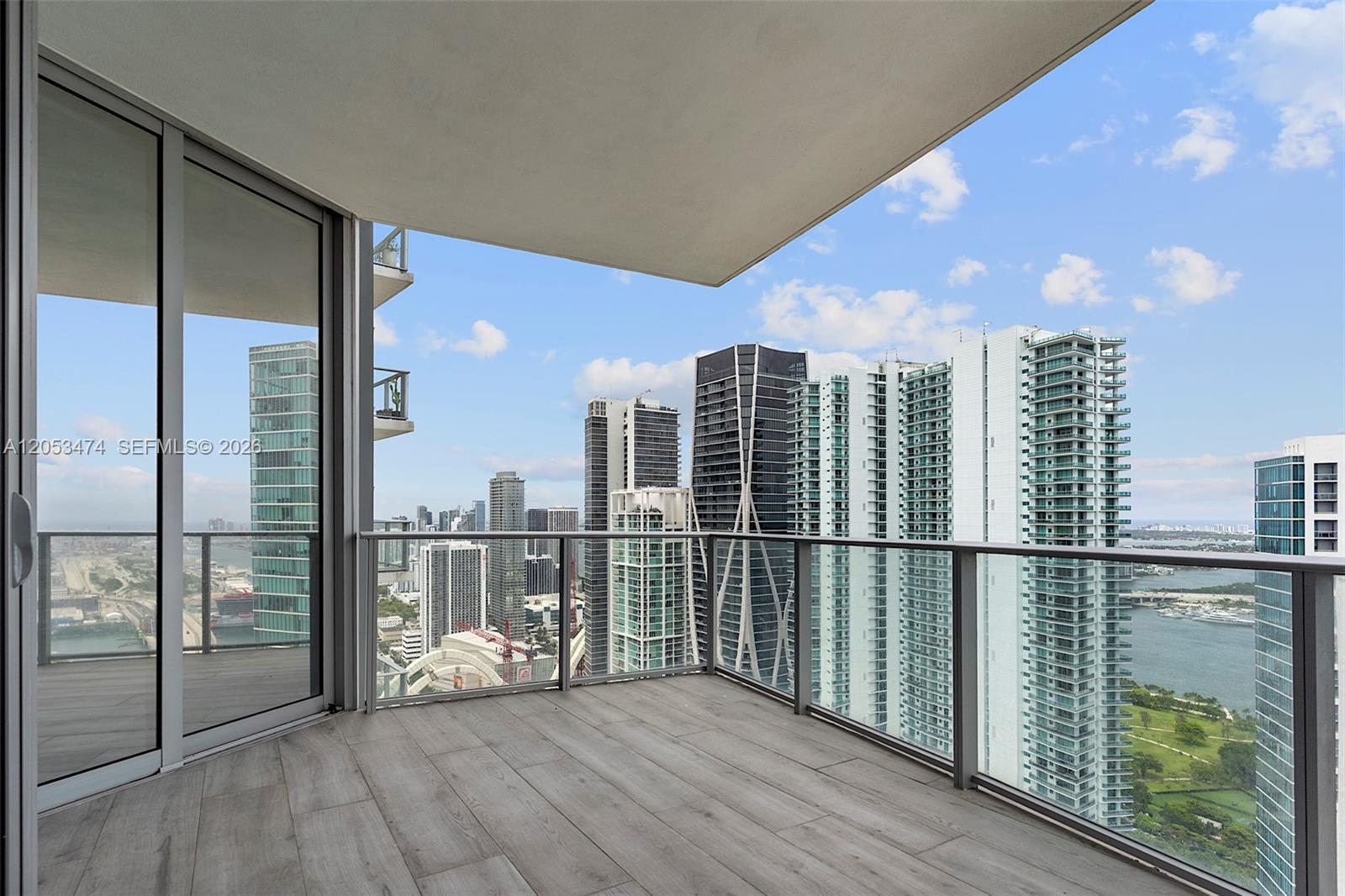 851 NE 1st Ave # 4407, Miami FL 33132 photo 5