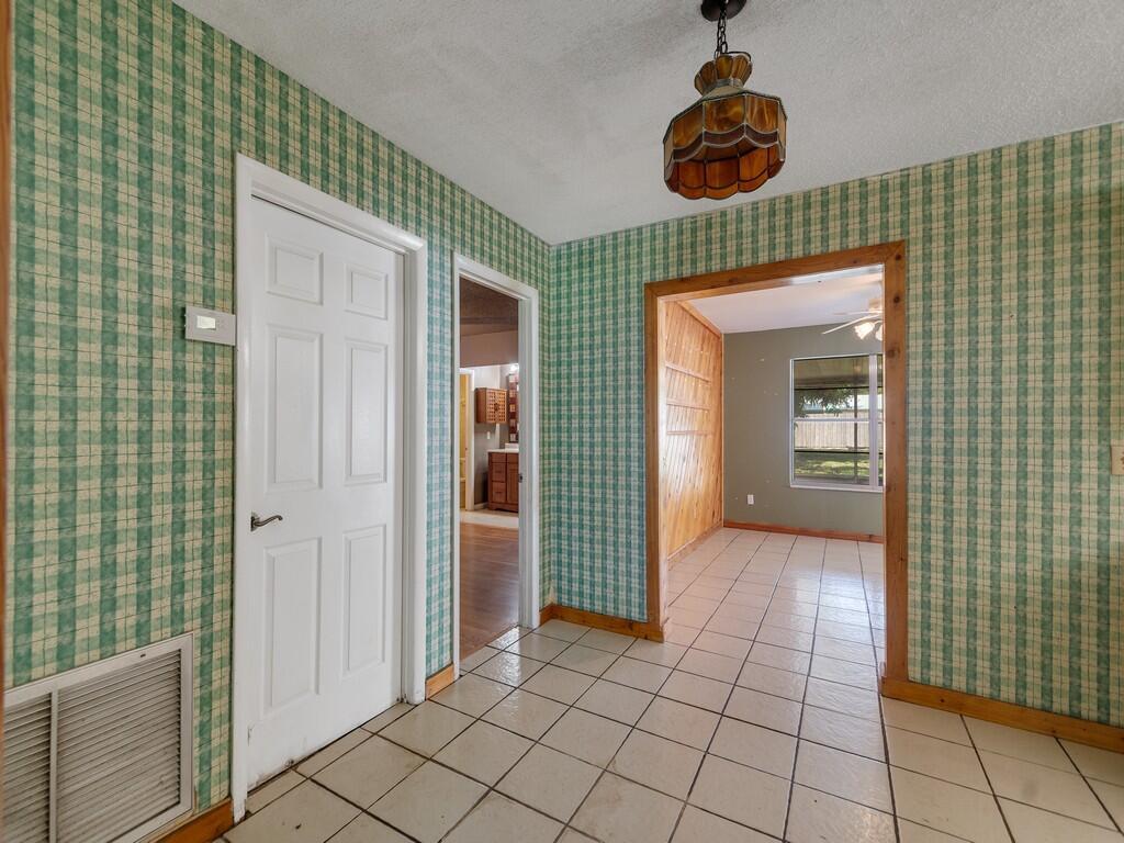 2309 NE 13th Court, Jensen Beach FL 34957 photo 5